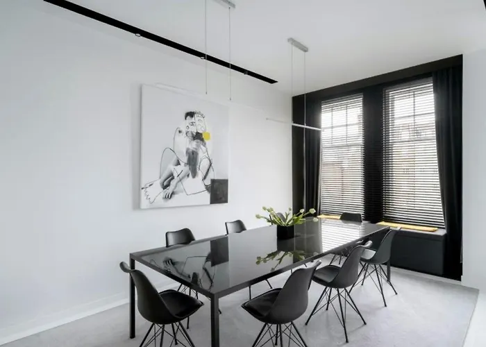 Lovely Four Bedroom Apartment Parking Available
