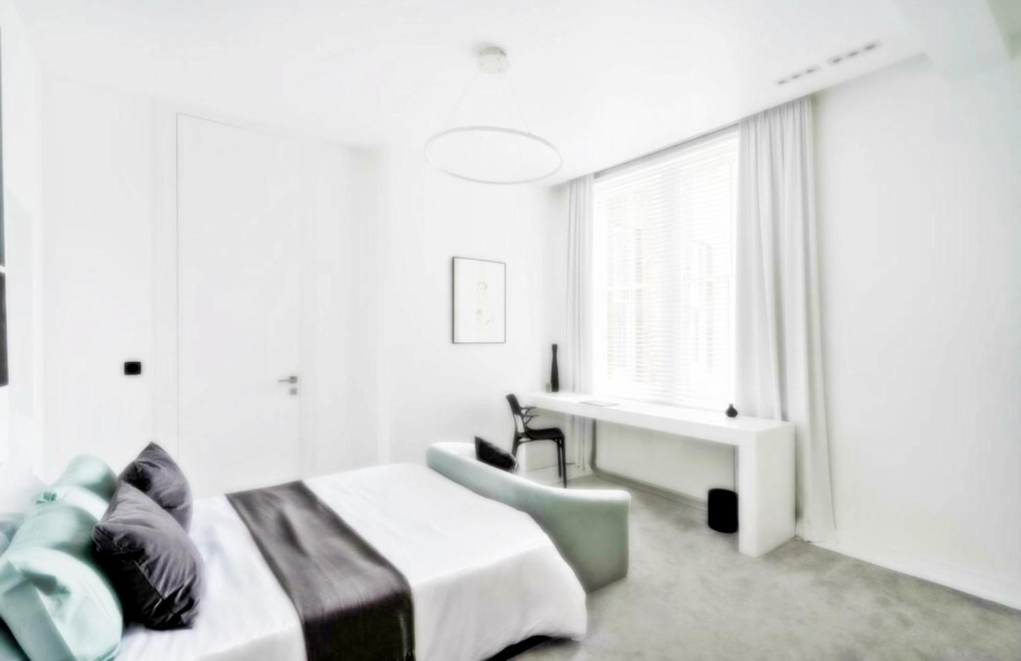 Lovely Four Bedroom Parking Available Appartamento *